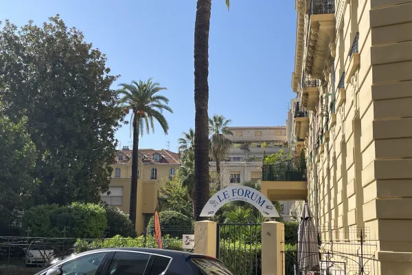 alpha.b Nizza
