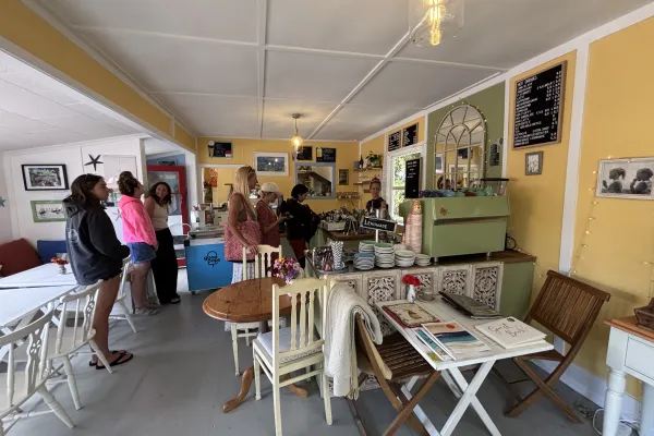 Cable Bay Café