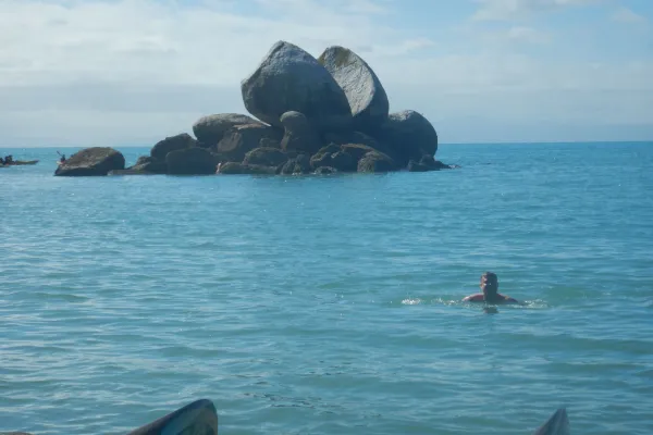 Split Apple Rock Abel Tasman